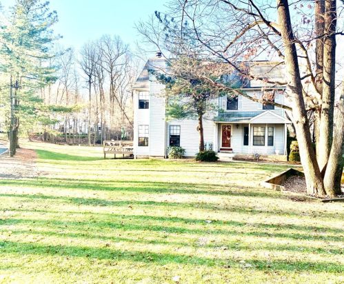 1001 Timber Oaks Rd, Edison, NJ 08820-4205