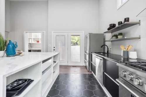 215 Camden Rd, Atlanta GA  30309-1511 exterior