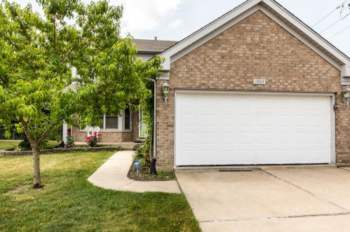 1203 Camp Mcdonald Rd, Wheeling, IL 60070-2612