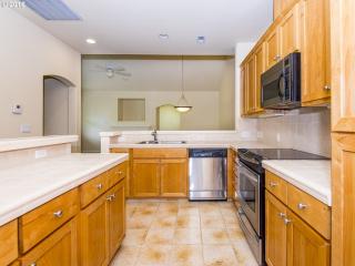 6040 Summerlinn Way, West Linn OR  97068-5139 exterior