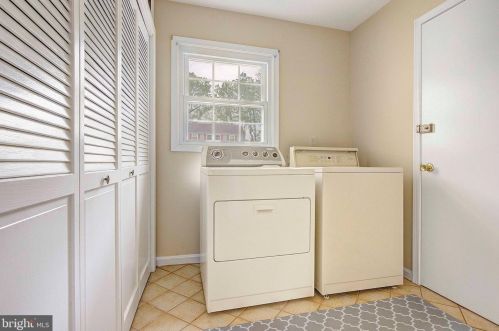 3301 Beret Ln, Silver Spring MD 20906-3028 exterior