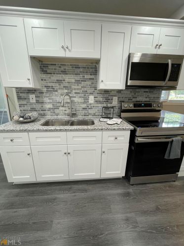 123 Dahlia Ave, Atlanta GA  30314-1207 exterior