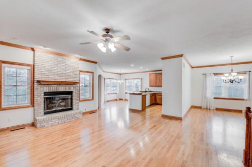 1401 Sleepy Hollow Ct, Crown Point IN  46307-5331 exterior