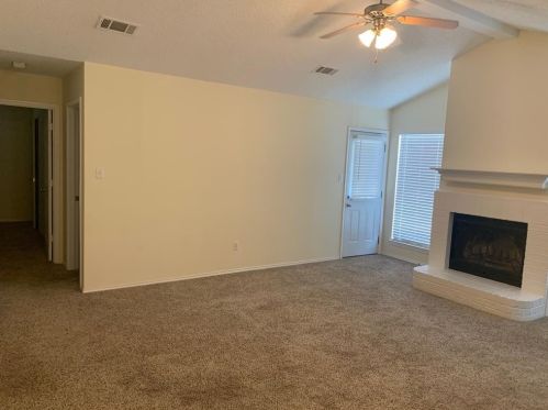 1204 Cardinal Oaks Dr, Midlothian TX  76063-6230 exterior