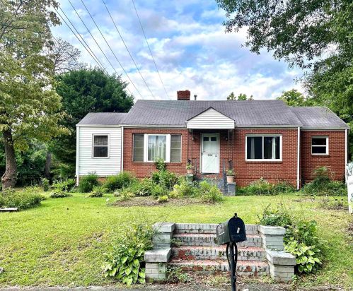 3006 Larose St, Atlanta, GA 30344-4526