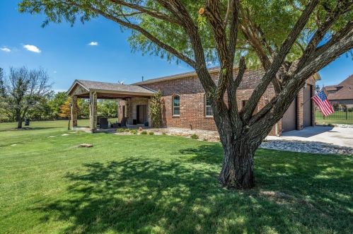 749 Mnr Dr, Argyle TX 76226-5923 exterior