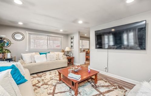 4655 182nd Pl, Country Club Hills, IL 60478-5036