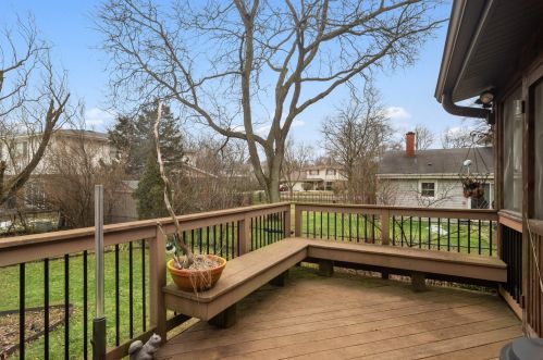 115 Eastwood Dr, Bannockburn IL  60015-5009 exterior