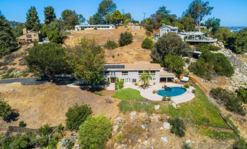 1458 Windridge Dr, El Cajon, CA 92020-7859