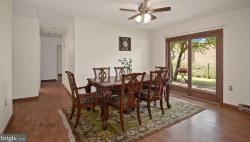 39 Hillman Ct, Aberdeen MD  21001-2406 exterior