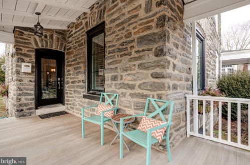 301 Gravers Ln, Philadelphia PA 19118-2802 exterior