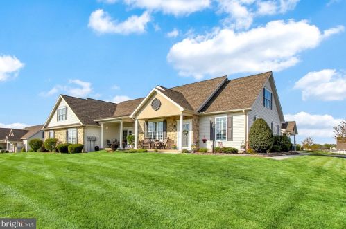 125 Mineral Dr, York, PA 17408-6372