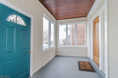 558 Stuyvesant Ave, Irvington, NJ 07111-2442