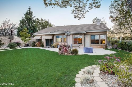 1267 Fitzgerald Rd, Simi Valley CA 93065-4480 exterior