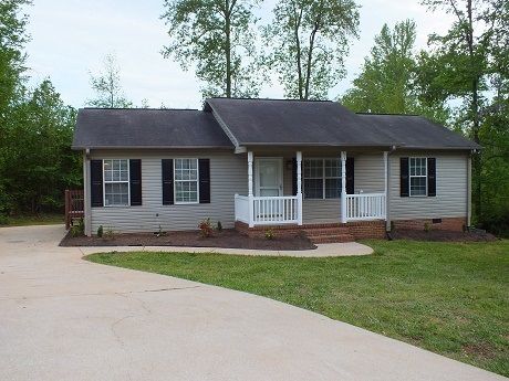 528 Holly Run Ct, Spartanburg, SC 29303-3379