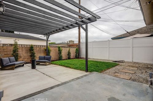 13226 Jefferson Ave, Hawthorne CA  90250-5927 exterior