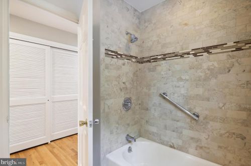 1221 Pinecrest Cir, Silver Spring MD 20910-1626 exterior