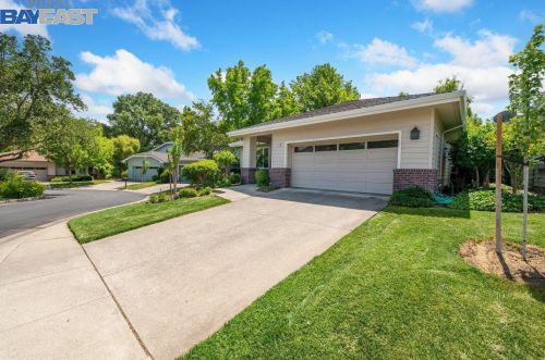 7950 Riviera Ct, Pleasanton, CA 94588-3110