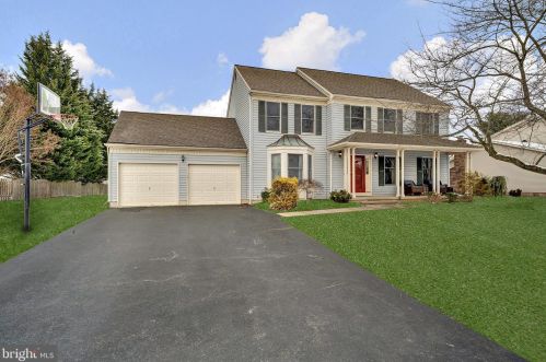 115 Robin Dr, Trenton, NJ 08619-1375