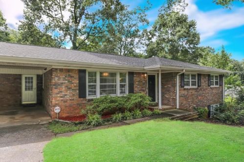 3538 Greenway Dr, Marietta, GA 30008-5735
