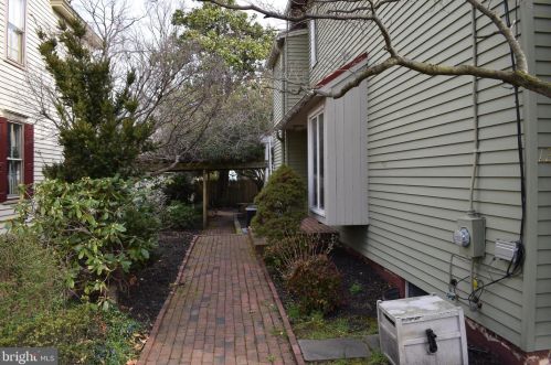 125 Lincoln Ave, Tavistock NJ  08033-1848 exterior