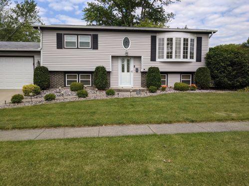15550 Duncan Rd, Oak Forest, IL 60452-2835