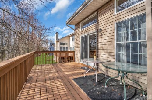 40 Lavender Dr, Princeton NJ  08540-9448 exterior