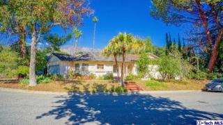 3733 Altura Ave, Glendale, CA 91214-2404