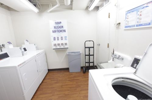 410 Atkinson Dr, Honolulu HI  96814-4730 exterior