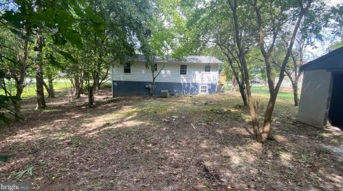 6004 Loriella Park Dr, Fredericksburg, VA 22407-5006