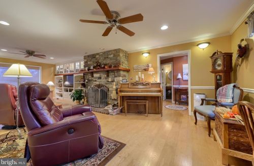 2078 Jarvis Rd, Lancaster PA  17601-6026 exterior