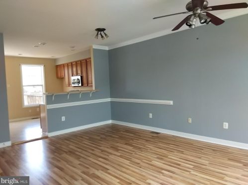 12942 Taxi Dr, Woodbridge, VA 22193-6140