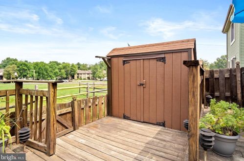 42 Topaz Ln, Trenton NJ exterior