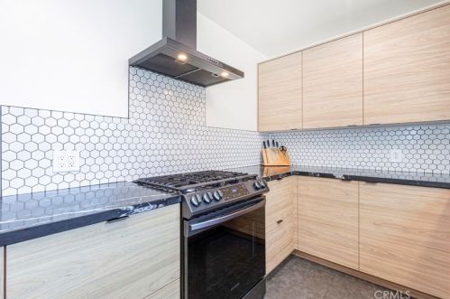 4217 Boston Ave, Glendale CA  91214-2411 exterior