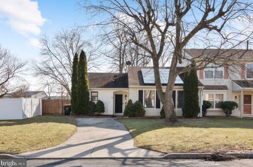 18 Cherry Cir, Blenheim, NJ 08012-4668