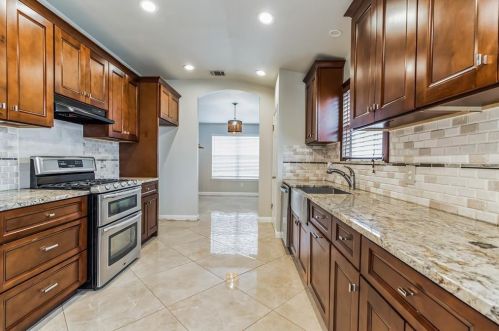 346 Spring Branch Loop, Uhland TX  78640-5374 exterior