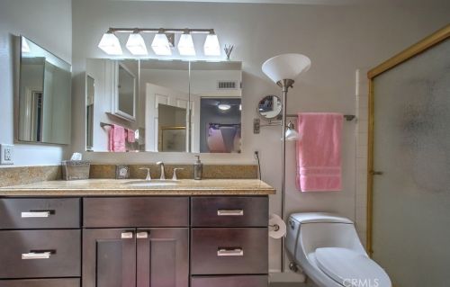 12 Gumwood, Irvine CA  92612-2352 exterior