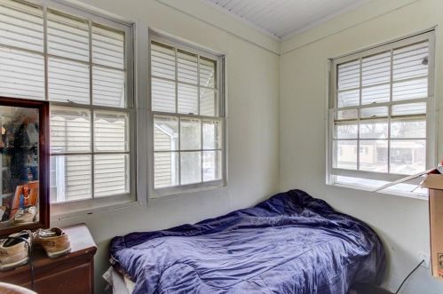 1487 Mercer Ave, Atlanta GA  30337-1515 exterior