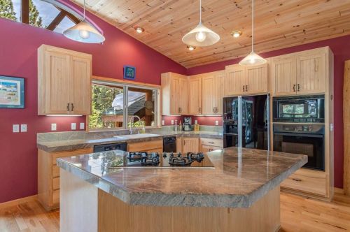 11799 Tundra Dr, Truckee CA  96161-6100 exterior