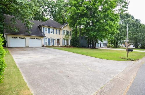 2382 Stirring Ct, Marietta, GA 30064-2772