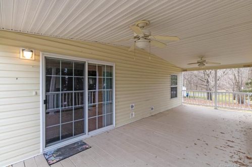 15 Skylark Rd, Colchester, CT 06415-2532