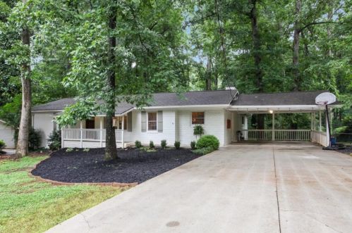 394 Stewart Ave, Marietta, GA 30064-2232