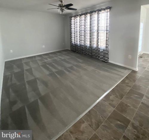 118 Un Rdg Dr, Charles Town WV 25414-4937 exterior