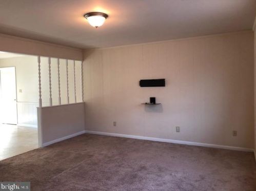 407 Brooks Dr, Fredericksburg, VA 22408-2909