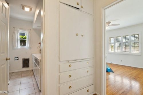 2347 Caracas St, Glendale CA  91214-3004 exterior