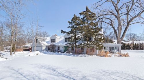 233 Briar Ln, Highland Park, IL 60035-4307