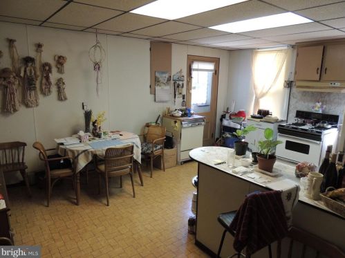 213 Broadway, Hanover PA 17331-2503 exterior