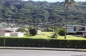 3050 Manoa Rd, Honolulu HI  96822-3301 exterior