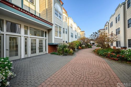 106 The Promenade, Edgewater NJ  07020-2103 exterior