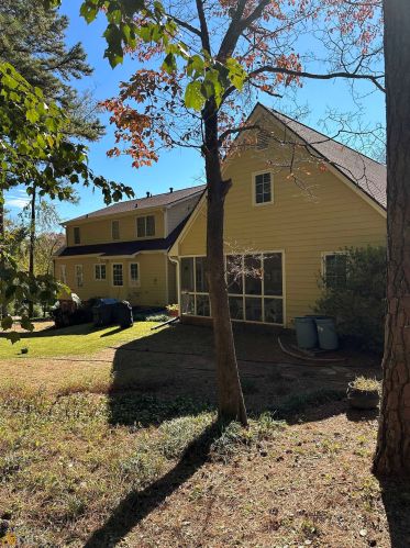 3744 Hunting Ridge Dr, Lilburn, GA 30047-2510